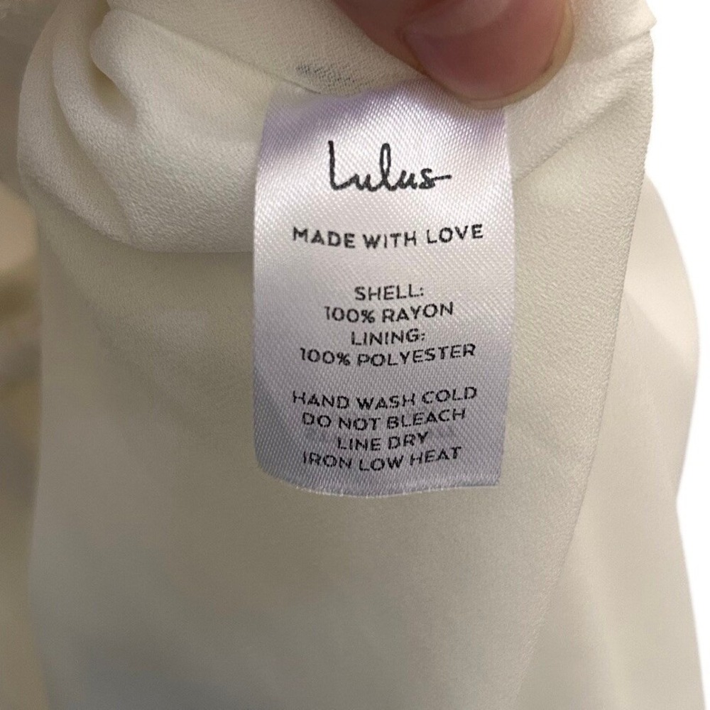 Lulus White Textured Rayon Wrap Mini Dress Flutter Sleeve Size M NEW - Picture 5 of 5